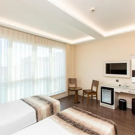 Morava Hotel *